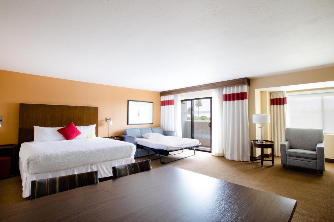 Four Points By Sheraton Phoenix South Mountain Esterno foto